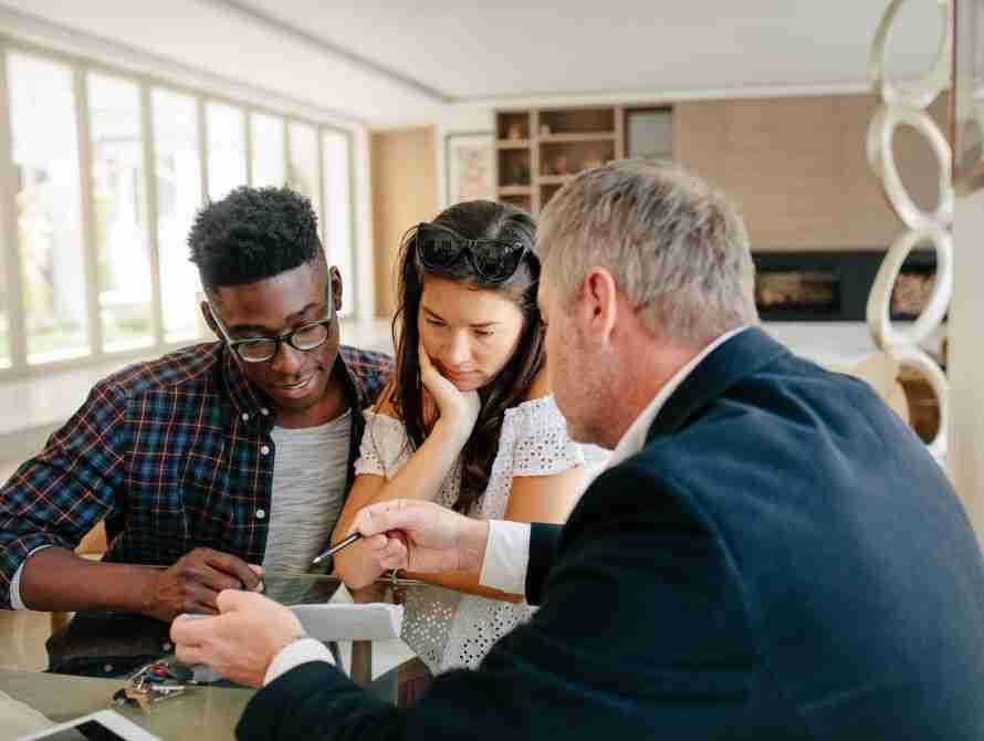 Home loan discussion with client